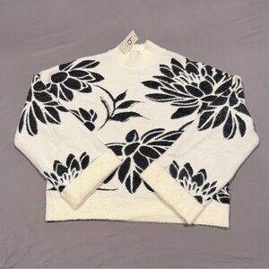 B By Belldini Women’s Floral Plush Sweater SZ XL Color Black/White NWT